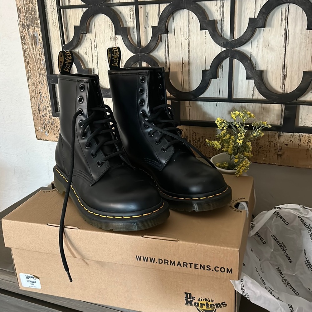 Dr Martens🖤